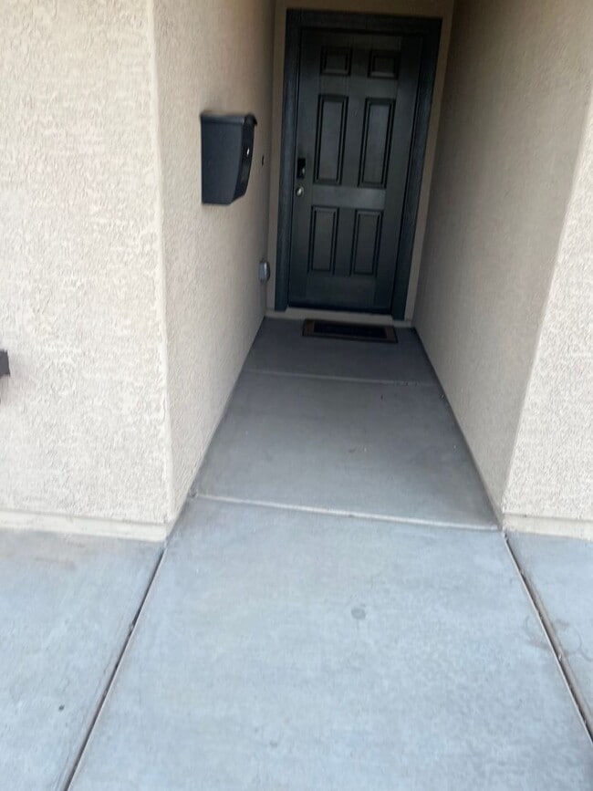 Building Photo - Beautiful 4 Bedroom 3 Bathroom home in the highly desired neighborhood at Canyons at Whetstone in...