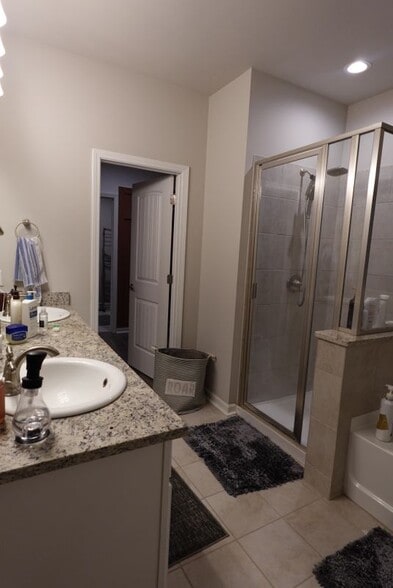 Building Photo - 401 Dua Ln
