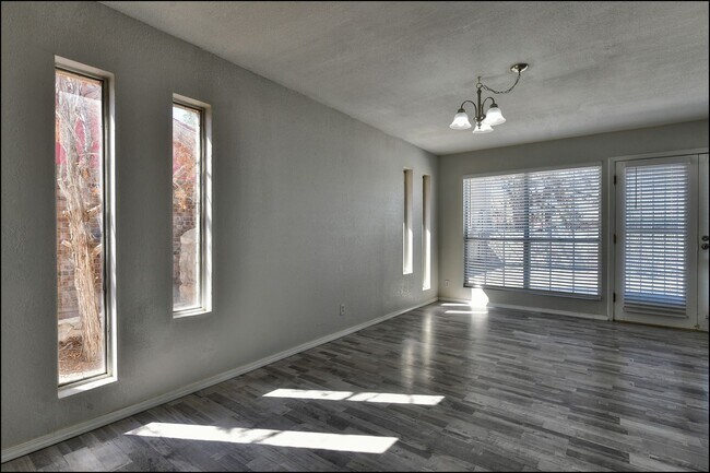 Building Photo - Pending