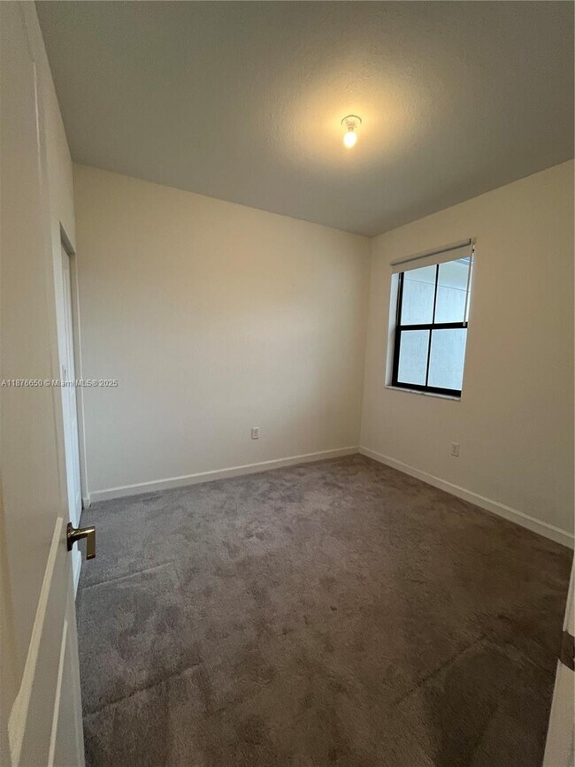 Building Photo - 10247 SW 231st Ln