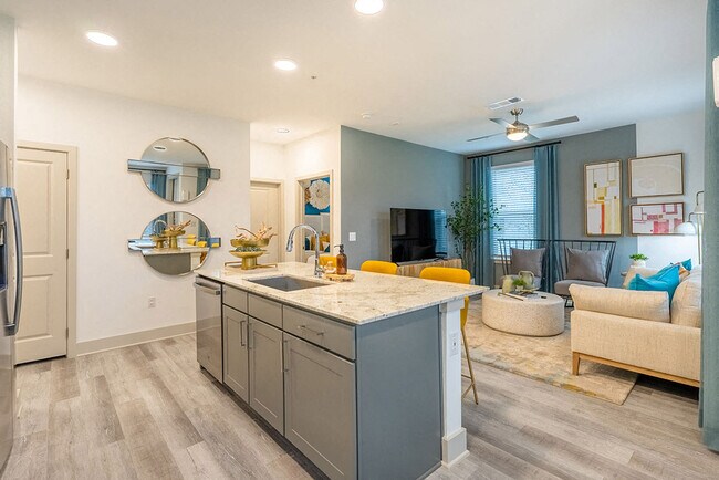 Building Photo - Now Leasing! $500 Off & 8 Weeks Rent-Free