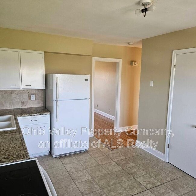 Building Photo - 2910 Abigail Dr