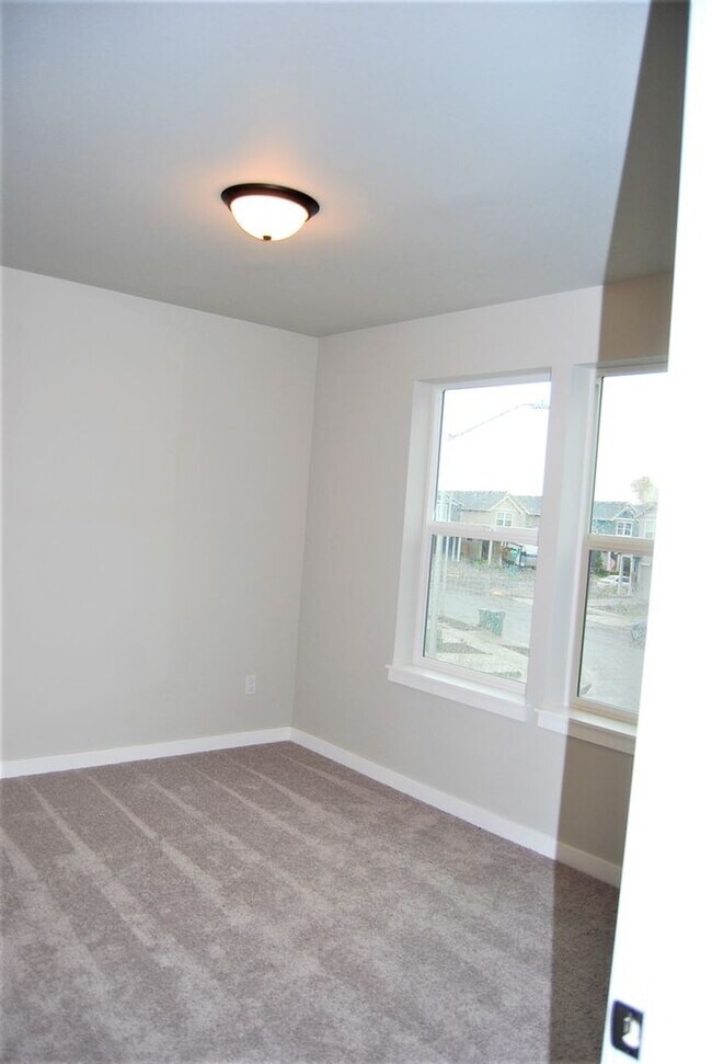 Building Photo - New Construction 3 Bedroom 2.5 Bath Newber...
