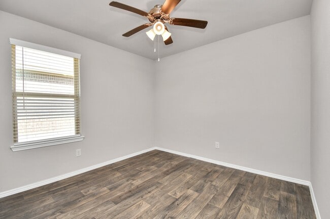 Building Photo - 14087 Crystal Cave Ln
