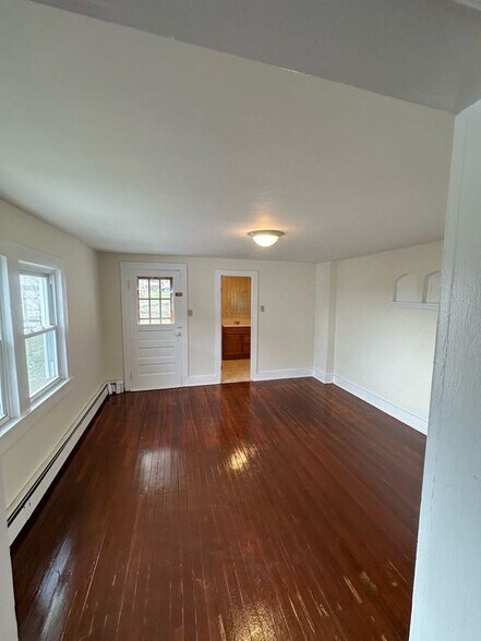 Building Photo - 41 W Field St