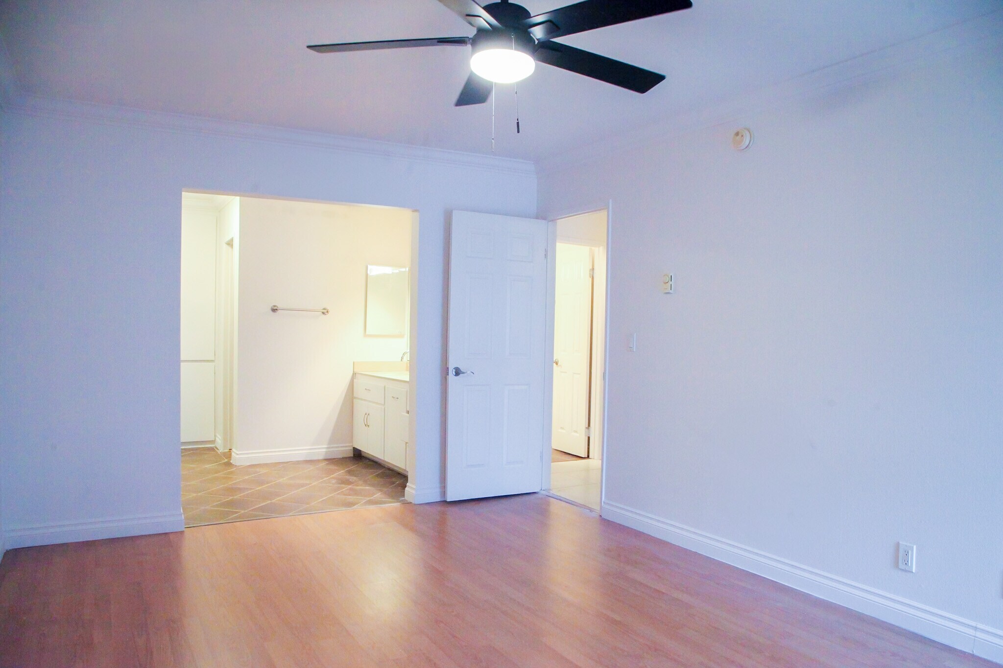 Master Bedroom/Bathroom - 7777 W 91st St