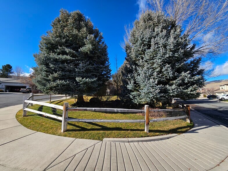 Building Photo - 8713 Spinner Ct