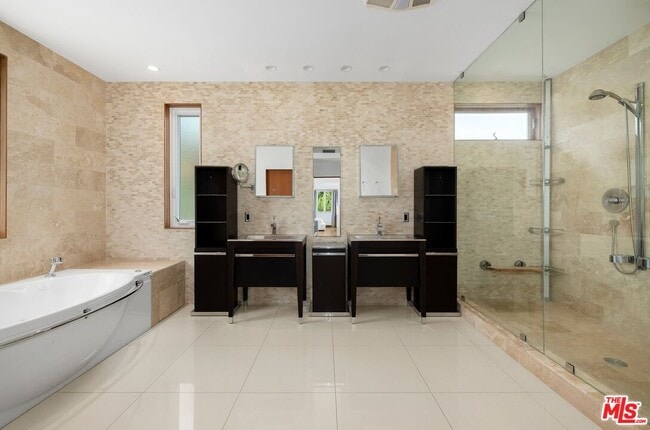 Building Photo - 2437 Apollo Dr