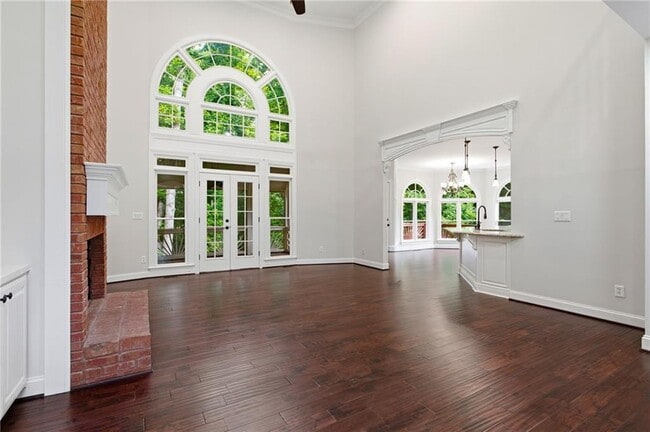 Building Photo - 730 Rose Creek Cir