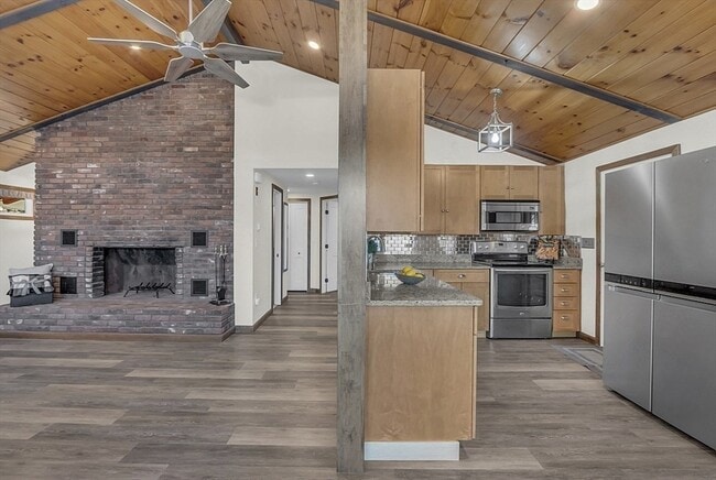 Building Photo - 23 Laurie Ln