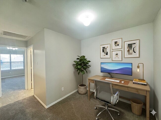 Building Photo - 5711 Vinemont Ln