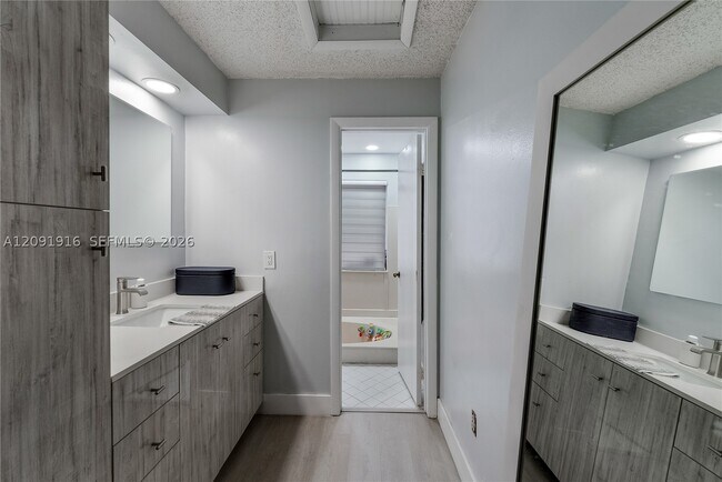 Building Photo - 17361 NW 66th Pl