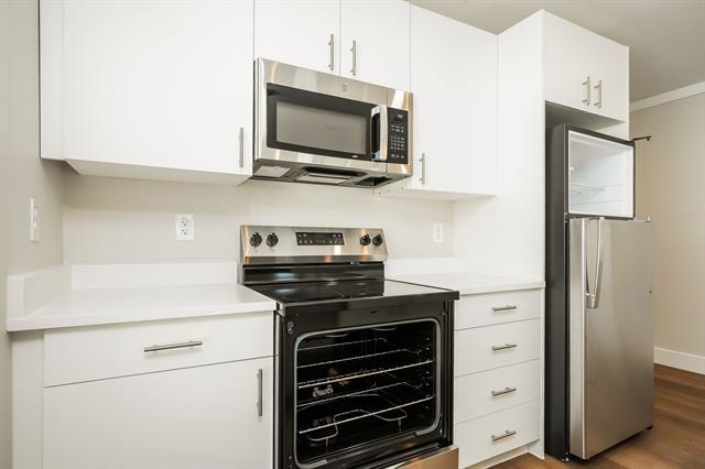 Building Photo - 2104 Belzise Terrace