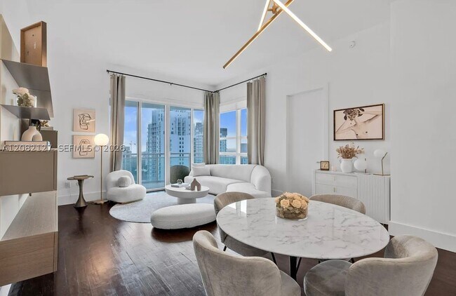 Building Photo - 951 Brickell Ave