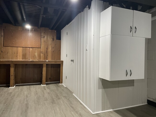Building Photo - Raymond Avenue Bungalow