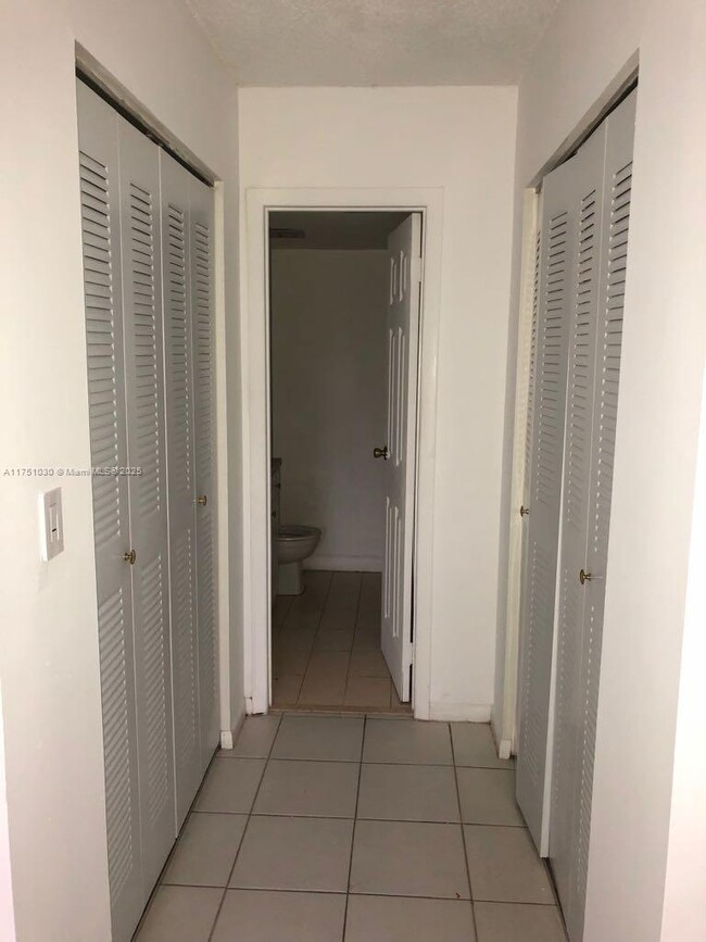 Building Photo - 2 bedroom in North Miami Beach FL 33160