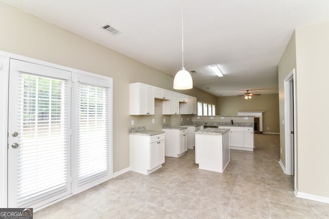 Building Photo - 6717 Delaware Bend