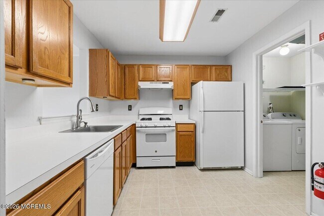 Building Photo - 83 Pagoda Ln