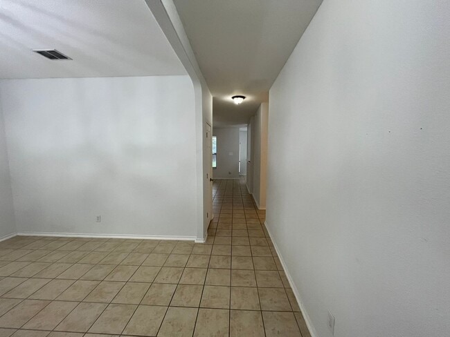 Building Photo - 15434 Grosbeak Pass