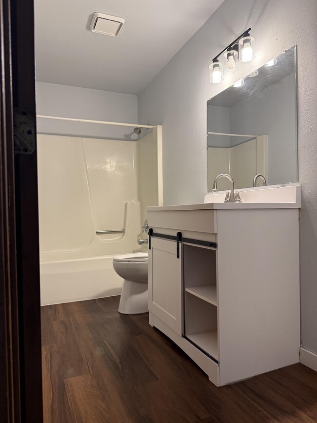 Building Photo - 2939 Traceway Dr