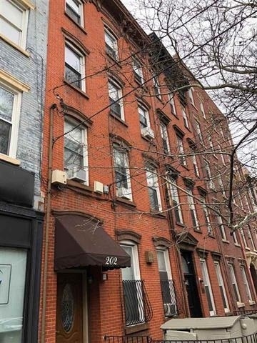 Building Photo - 202 Bloomfield St