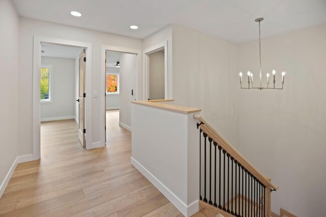 Building Photo - 614 6th St NW