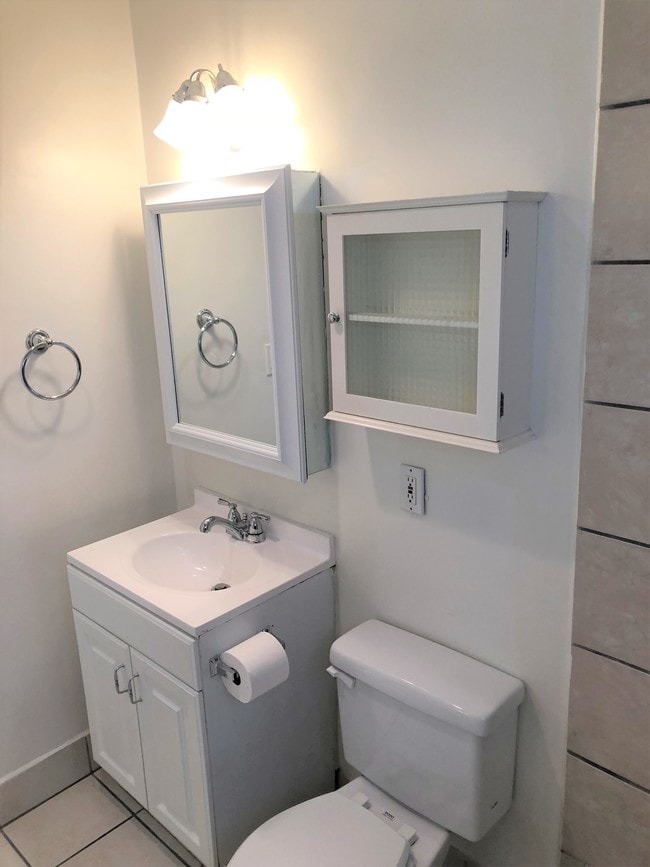 Building Photo - 6441 W 86th Pl