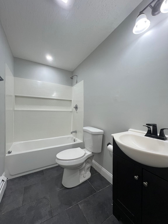 Building Photo - 318 Main St