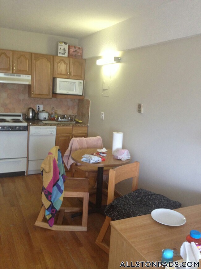 Building Photo - 1110 Commonwealth Ave