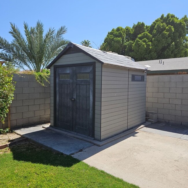 Building Photo - 3 bedroom/2 bath home for Rent