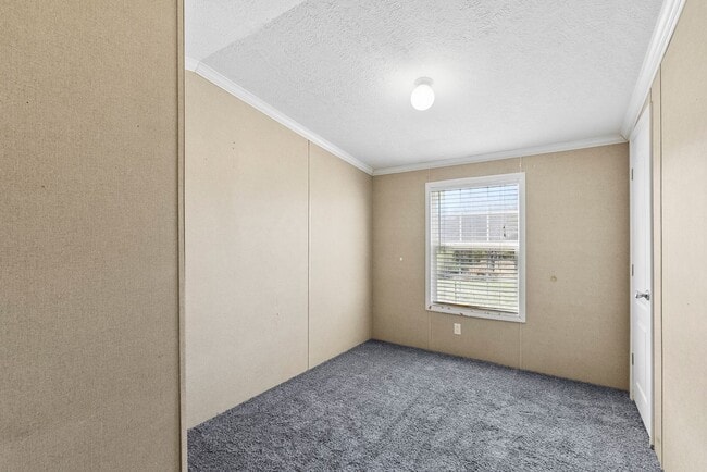 Building Photo - 3-Bedroom Home Close To Hampden-Sydney!