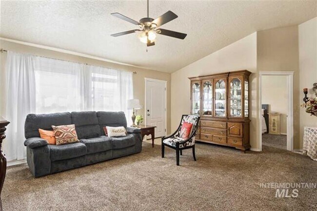 Building Photo - 3 Bedroom 2 Bath Single Level Blackhawk Subdivision