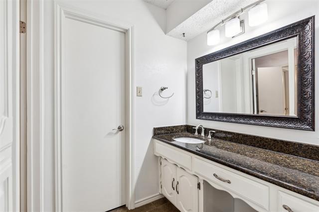 Building Photo - 1616 Tampico Dr