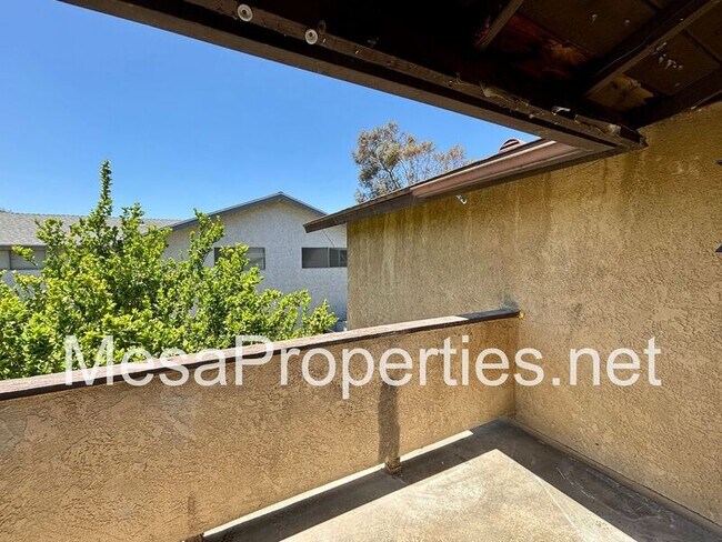 Building Photo - 1749 E Fairfield Ct