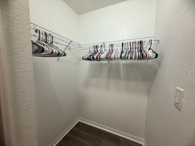 Building Photo - FIRST MONTH'S RENT FREE! STUNNING 4/2/2 IN NW CAPE!