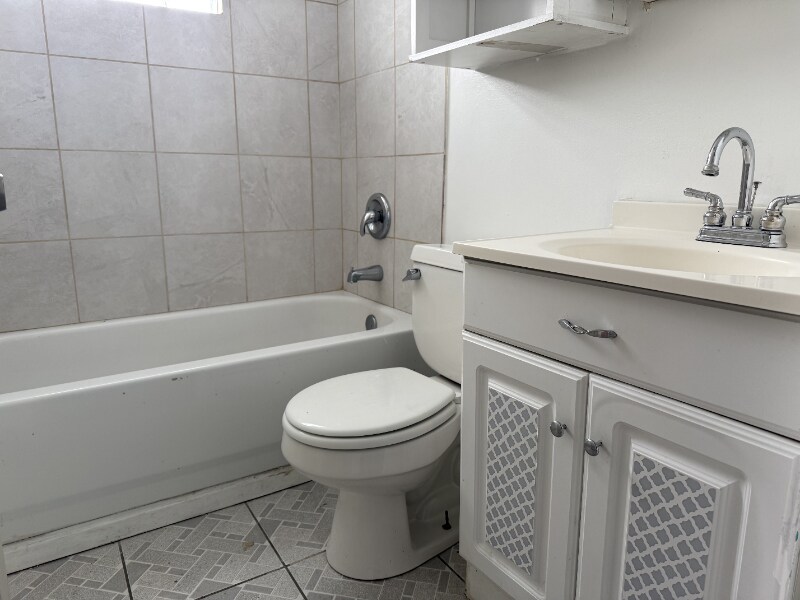 Building Photo - 3525 W Fullerton Ave