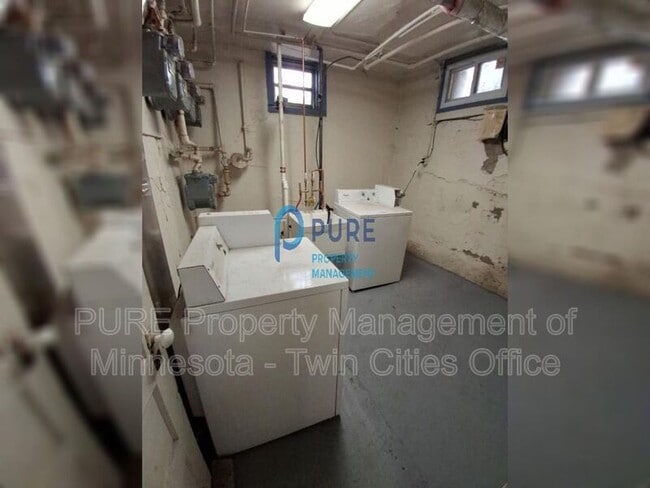 Building Photo - 3149 Aldrich Ave S