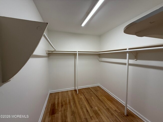 Building Photo - 600 N Edgemere Dr