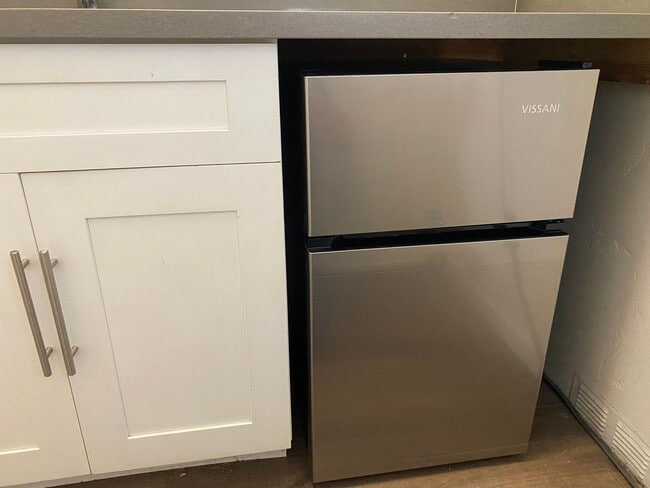 Building Photo - 3047.5 Macaulay St