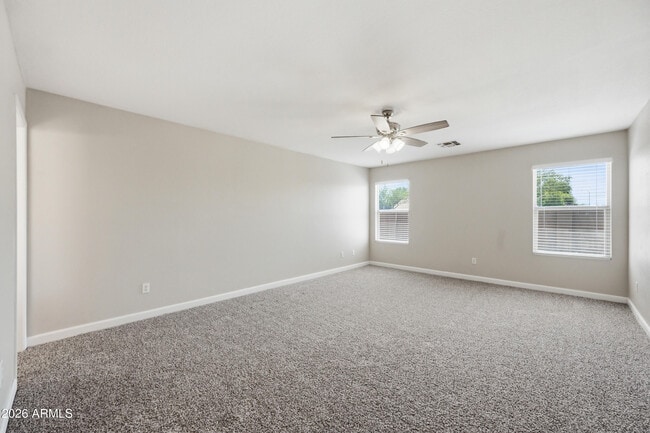 Building Photo - 2851 E Cherry Hills Dr