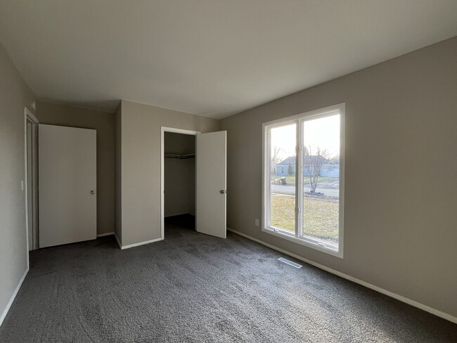 Building Photo - 33 Sonora Dr