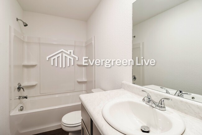 Building Photo - 185 Sarah Alyse Ln