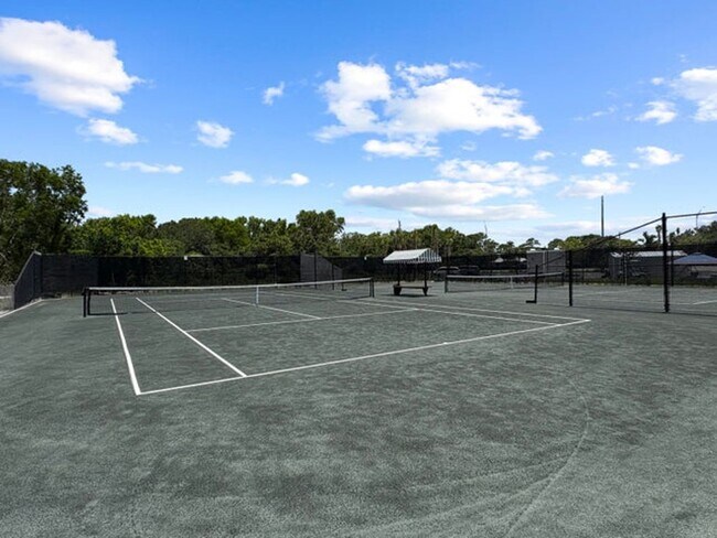 Building Photo - 6024 SE Crooked Oak Ave