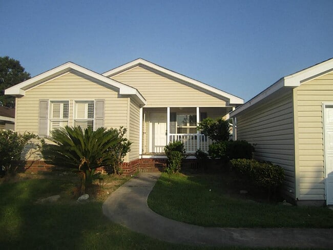 Primary Photo - 10207 Elderberry Park Ln