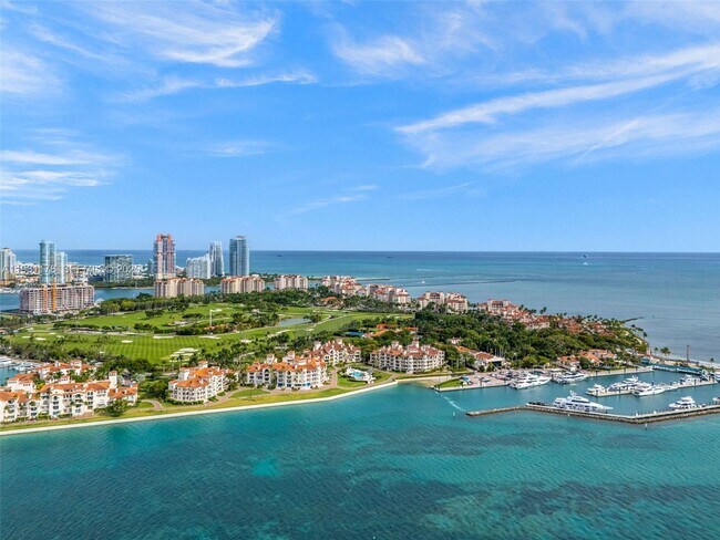 Building Photo - 2332 Fisher Island Dr