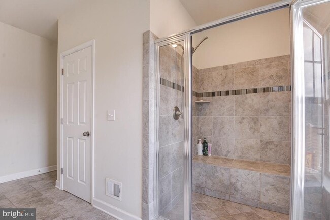 Building Photo - 22283 Pinecroft Terrace