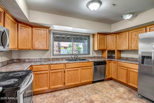 Building Photo - 8632 W Via Montoya Dr