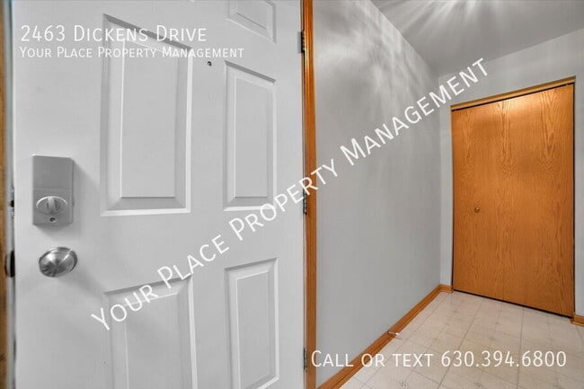 Building Photo - 2463 Dickens Dr