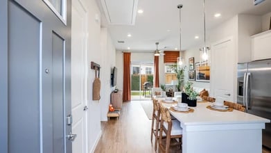 Building Photo - North Elm Street, Denton, TX 76207 - 2 BR 2 BA house