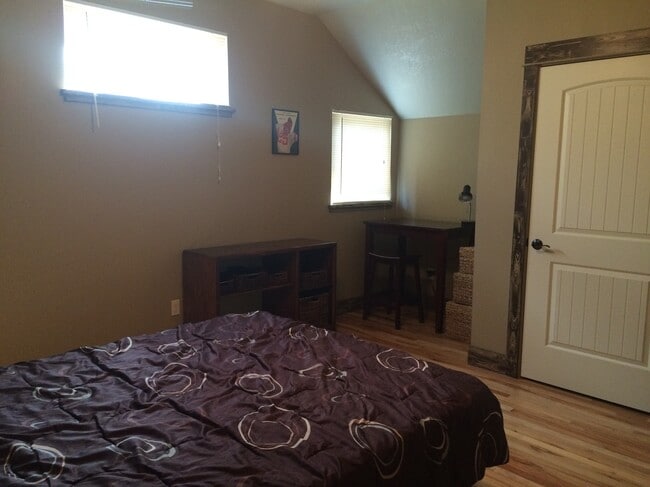 Building Photo - 2735 Emerald St